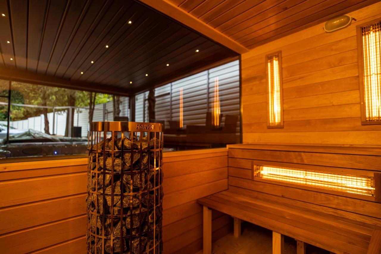Arena Deluxe & Spa Szeged Eksteriør billede